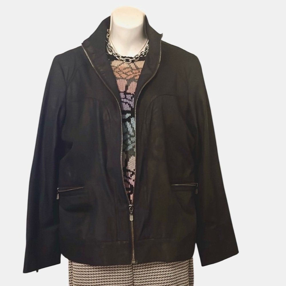 Chicos Zenergy Black Water Resistant Zipper Lightweight Funnel Neck Jacket